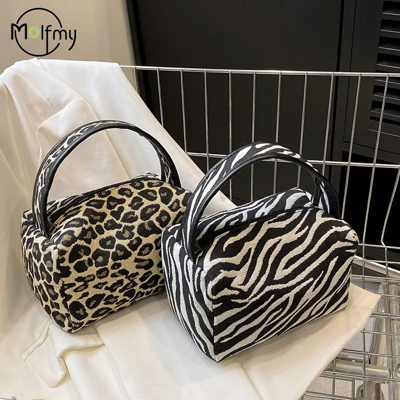 Luxury Skincare & Spa Reviews - Sac de maquillage léopard de luxe,