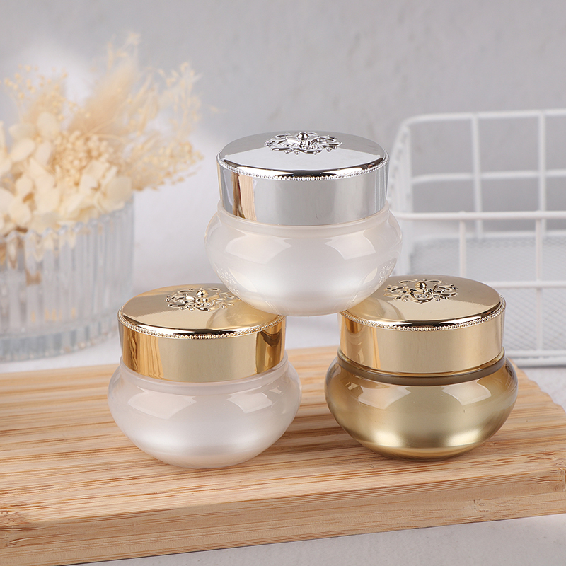 Pots de voyage vides en acryli - Luxury Skincare & Spa Reviews avis et prix