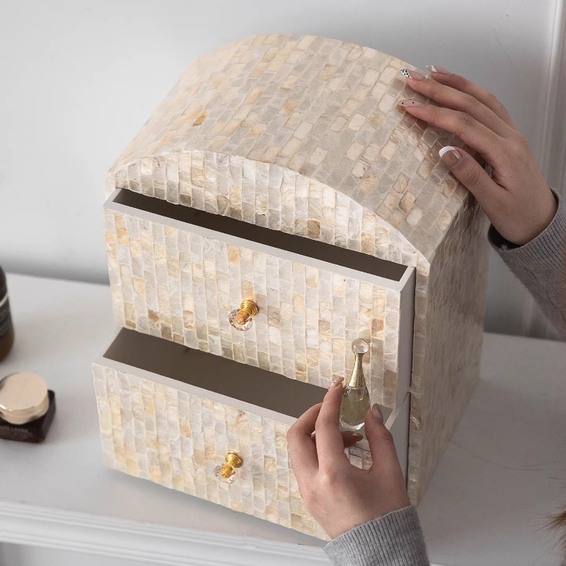 Boîte de toilette française de - Luxury High End Skincare avis et prix
